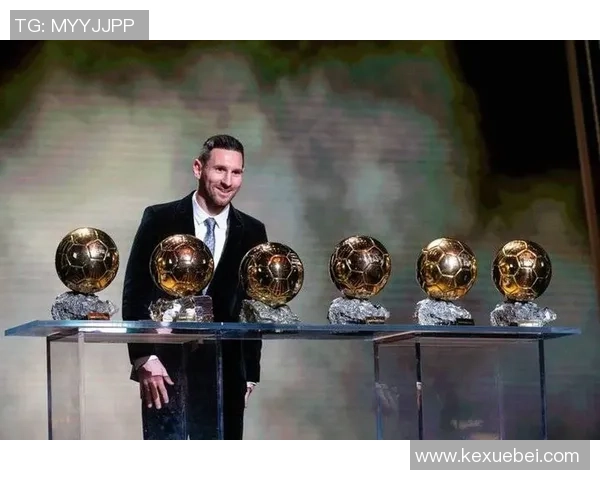 天下足球历届球星排名榜盘点：从贝利到梅西谁是最强球员